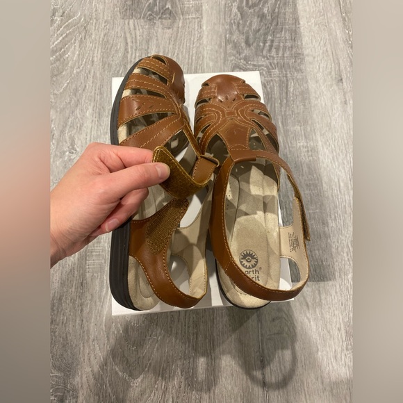 Earth Spirit Tan Fisherman Comfort Sandals Cushioned Footbed Womens Size 10 - Picture 7 of 8
